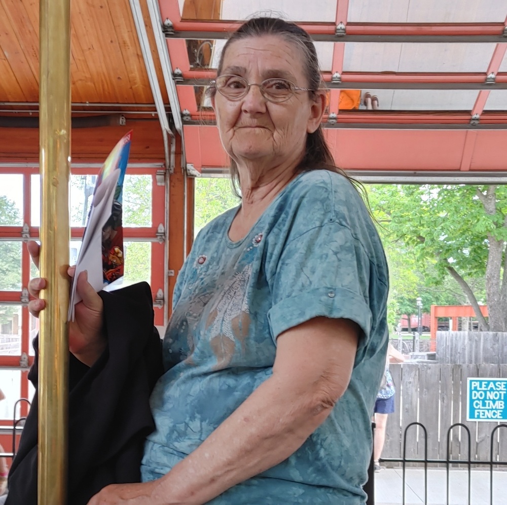 Meet your Posher, Jacqueline